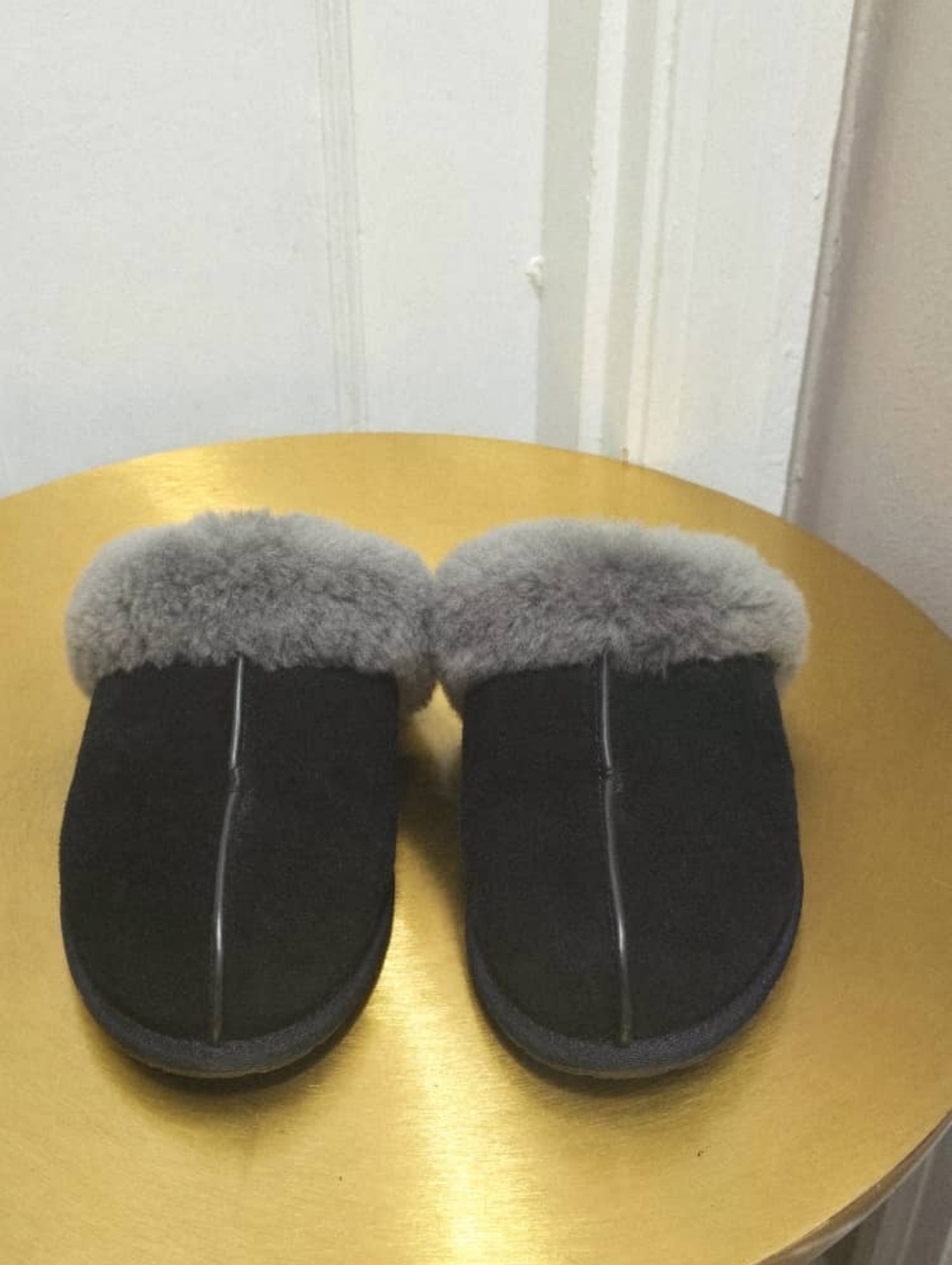 UGG Unisex Scuffette II Black/Grey Suede Upper Sheepskin Slippers Shoes US L9 M7 - Picture 2 of 9